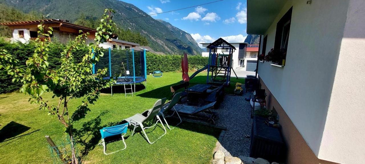 Apartamento Haus Attos Umhausen Exterior foto