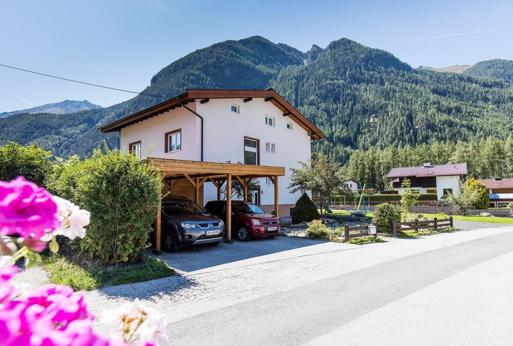 Apartamento Haus Attos Umhausen Exterior foto
