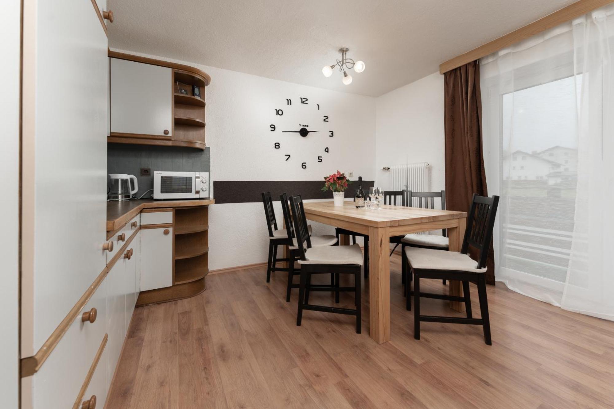 Apartamento Haus Attos Umhausen Exterior foto