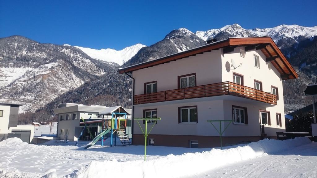 Apartamento Haus Attos Umhausen Exterior foto